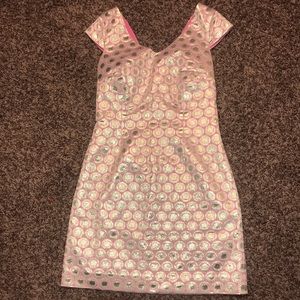 Lilly Pulitzer pink and gold circle size 6